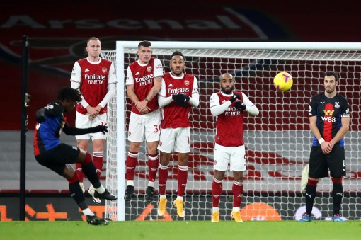 Arsenal bị cắt đứt mạch thắng ở Ngoại hạng Anh