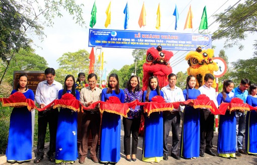 Khánh thành cầu Hy Vọng 95 (cầu Mương Trâu) phường Bình Đức