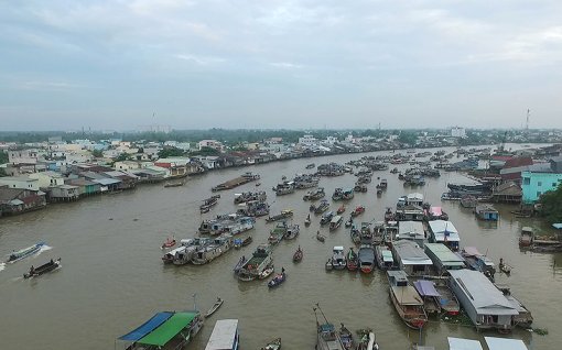 Chông chênh chợ nổi Cái Răng