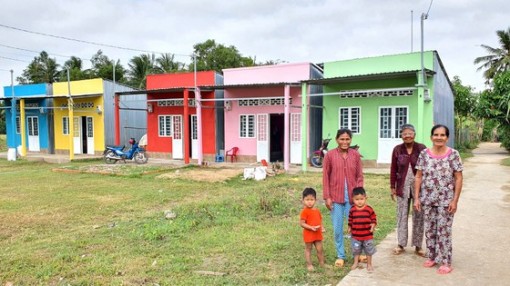 “Sắc màu phum sóc” đến 30 hộ dân Khmer