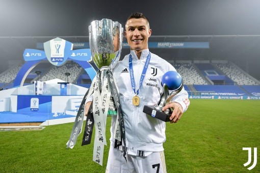 Ronaldo phá kỷ lục, Juventus đoạt Siêu cúp Italy