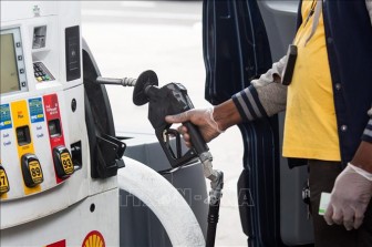 Giá dầu thế giới tuần qua giảm do lo ngại về nhu cầu tiêu thụ ảm đạm