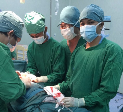 Bệnh viện Đa khoa Khu vực tỉnh An Giang cứu sống bệnh nhân nguy cơ tử vong do vết thương nặng