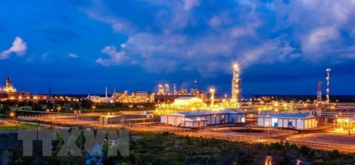 Đảng lãnh đạo cả nước thực hiện thắng lợi công cuộc đổi mới