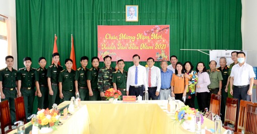 Lãnh đạo tỉnh chúc Tết huyện biên giới An Phú