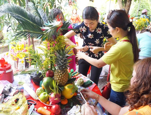 Trái cây đặc sản An Giang trên mâm cúng gia tiên