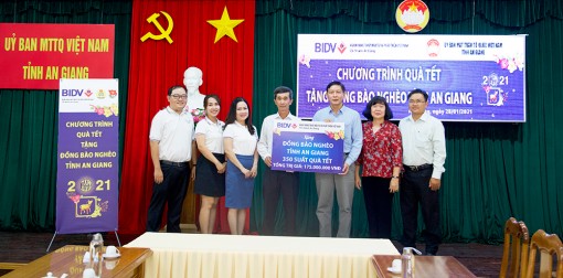 BIDV chi nhánh An Giang hỗ trợ 350 phần quà Tết cho người nghèo