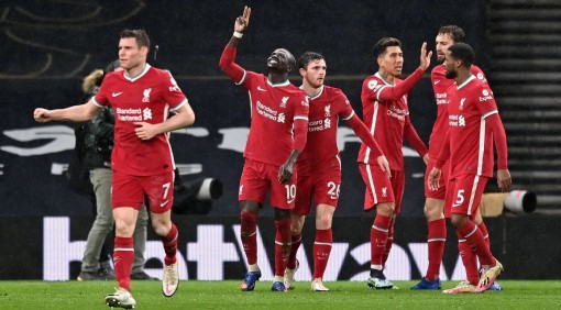 Hàng công bùng nổ, Liverpool đè bẹp Tottenham