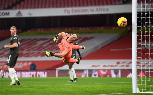 Kết quả Ngoại hạng Anh: Hòa Arsenal, Man Utd lỡ cơ hội bám đuổi Man City