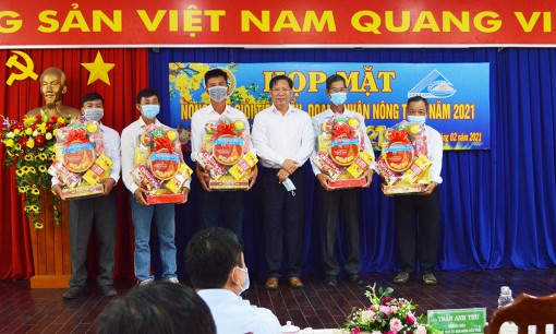 Họp mặt nông dân giỏi tiêu biểu, doanh nhân nông thôn năm 2021