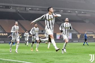 Ronaldo lập cú đúp, Juventus ngược dòng hạ Inter