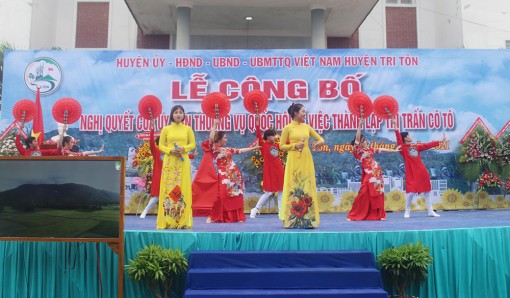 Chào mừng thị trấn Cô Tô