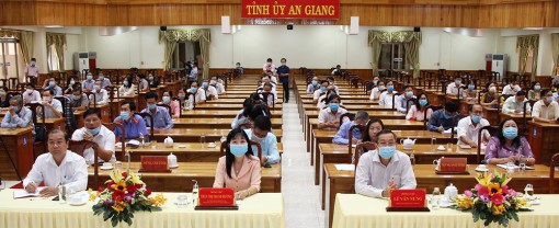 Hội nghị báo cáo viên trung ương tháng 1-2021, tuyên truyền kết quả Đại hội đại biểu toàn quốc lần thứ XIII của Đảng