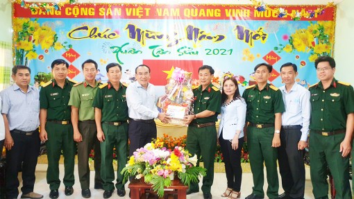 Tịnh Biên: thăm, chúc Tết lực lượng vũ trang và cơ sở thờ tự trên địa bàn