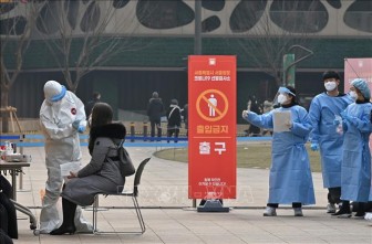Hàn Quốc cảnh báo làn sóng lây nhiễm thứ 4