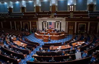 Hạ viện Mỹ thông qua dự thảo ngân sách mở đường cho gói cứu trợ COVID-19