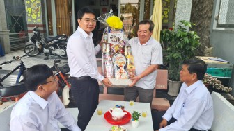 Thăm, chúc Tết cán bộ hưu trí Tòa án nhân dân huyện Tịnh Biên