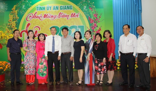 Hiệp hội Doanh nghiệp tỉnh An Giang chúc Tết Tỉnh ủy, HĐND, UBND tỉnh
