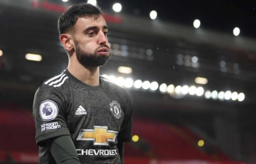 Bruno Fernandes hoãn gia hạn MU, Man City phục sẵn Messi