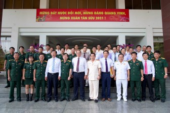 Lực lượng vũ trang thăm, chúc Tết UBND tỉnh An Giang