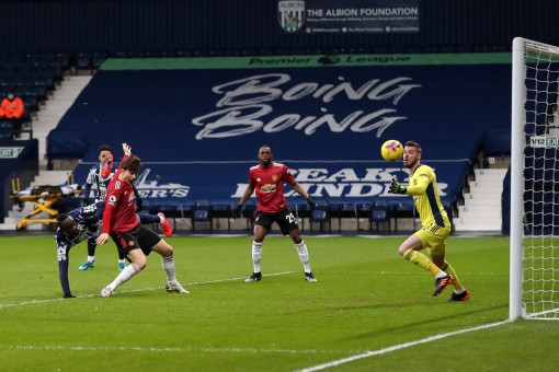 MU hụt hơi đua Premier League: Solskjaer còn non lắm