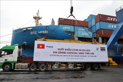 Việt Nam tăng trưởng xuất khẩu ấn tượng trong năm 2020