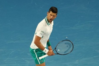 Australian Open 2021: Novak Djokovic giành tấm vé vào tứ kết