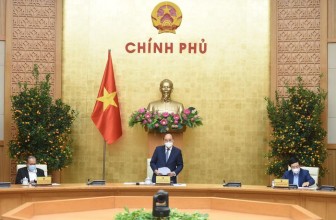 Thủ tướng Nguyễn Xuân Phúc chủ trì họp giao ban về tình hình Tết, phòng chống COVID-19