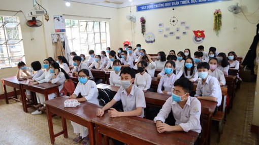Hơn 40 địa phương cho học sinh trở lại trường