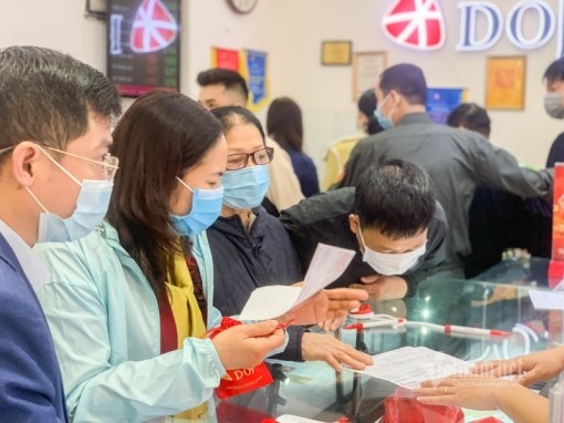 Giá vàng hôm nay 27-2: Mất niềm tin khi vàng xuống thấp