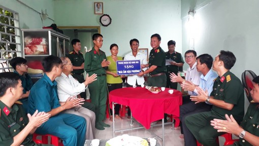 Phú Tân thực hiện tốt công tác tuyển quân