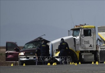 Tai nạn giao thông nghiêm trọng tại California (Mỹ), ít nhất 15 người thiệt mạng