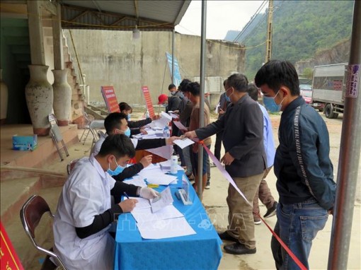 Đến sáng 4-3, Việt Nam còn 51.572 người đang cách ly phòng dịch COVID-19