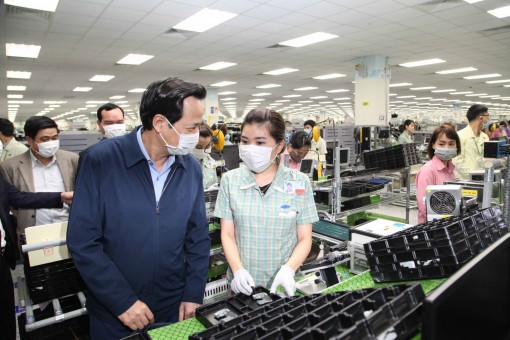 Không tăng lương tối thiểu năm 2021 để tạo điều kiện cho doanh nghiệp phục hồi