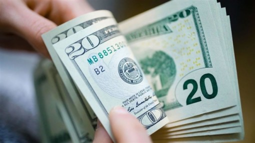 Tỷ giá USD hôm nay 5-3: Giới đầu tư thận trọng với vàng, USD tăng phi mã