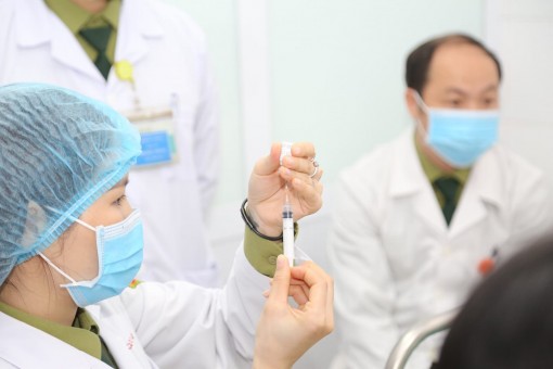Bộ Y tế: Dù có vaccine vẫn phải luôn thực hiện 5K