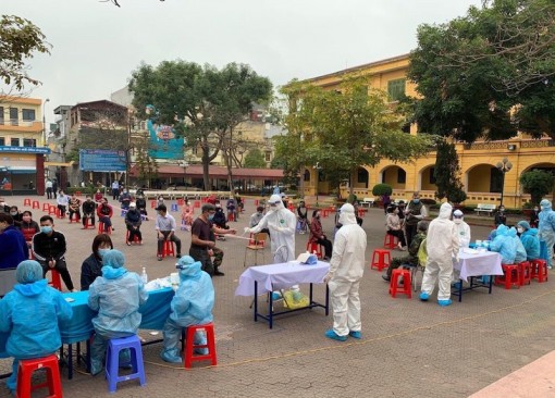 Ngày mai, học sinh khối 12 của tám huyện, thành phố ở Hải Dương đi học trở lại