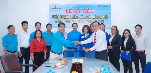 TP. Long Xuyên ký kết thực hiện các chính sách ưu đãi đối với công đoàn