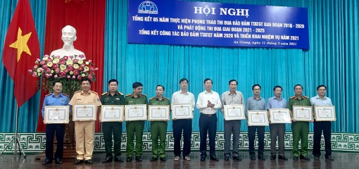 An Giang tăng cường công tác đảm bảo trật tự an toàn giao thông