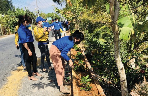 Sôi nổi các hoạt động của thanh niên huyện miền núi Tri Tôn