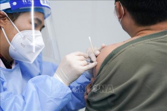 Trung Quốc đặt mục tiêu đến giữa năm 2022 tiêm chủng cho 70-80% dân số
