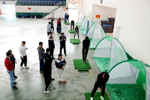 Đại học công lập đầu tiên ở Việt Nam đưa Golf vào giảng dạy