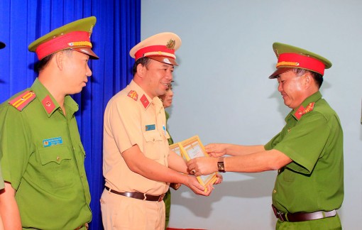 An Giang: Lực lượng công an tham gia xây dựng nông thôn mới