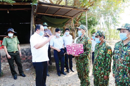 Lúc khó khăn phải bình tĩnh, khi có dịch phải kiên quyết