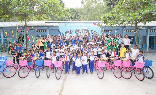 Sôi nổi “Ngày hội tuổi thơ” năm 2021 ở Tịnh Biên