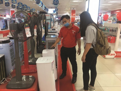 Khởi động thị trường điện tử, điện lạnh mùa nóng