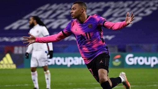 Mbappe lập cú đúp, PSG chiếm ngôi đầu Ligue 1