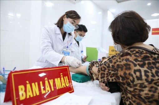 Tiêm thử nghiệm mũi 2 giai đoạn 2 vaccine Nano Covax