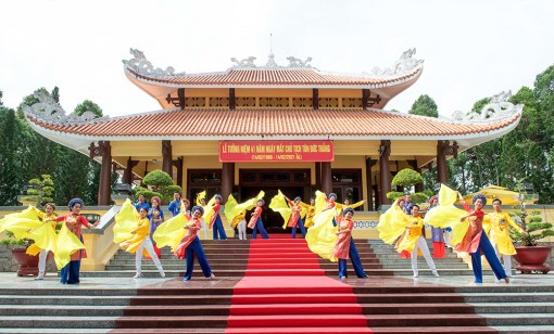 An Giang long trọng tổ chức lễ tưởng niệm 41 năm ngày mất của Chủ tịch Tôn Đức Thắng