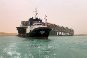 Mỹ đề nghị hỗ trợ Ai Cập đưa tàu mắc kẹt ra khỏi Kênh đào Suez
